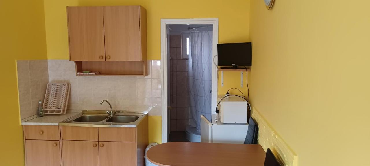 Tarr-Timea Apartmanok Keszthely Luaran gambar