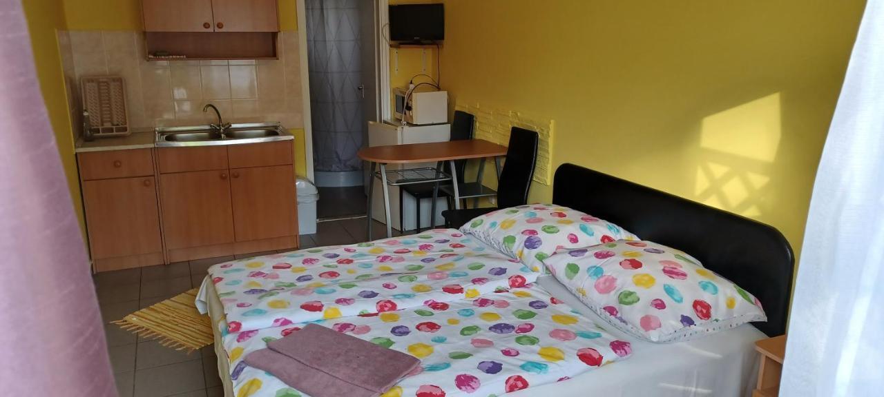 Tarr-Timea Apartmanok Keszthely Luaran gambar