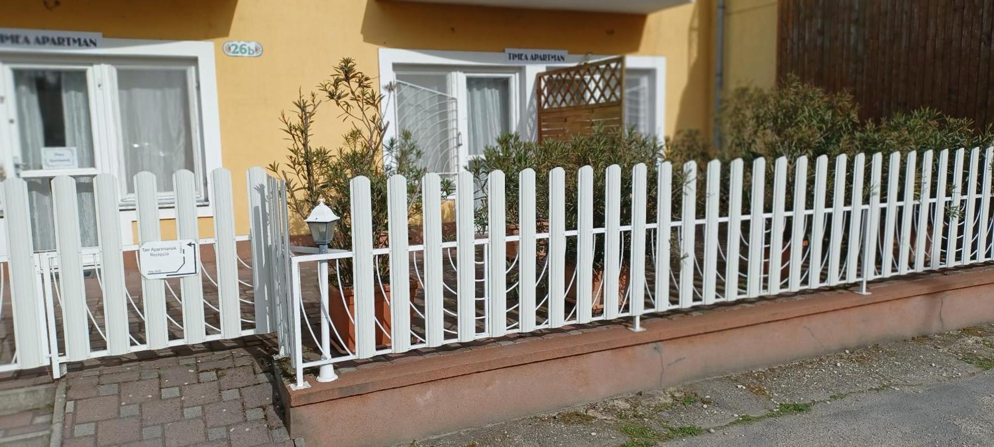 Tarr-Timea Apartmanok Keszthely Luaran gambar